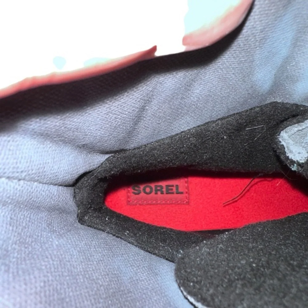Sorel Kids Winter‎ Outdoor Waterproof Snow Boots Grey Black Red Size US4 NWOB